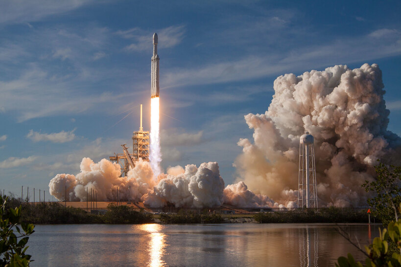 Clouds around the Falcon Heavy test launch